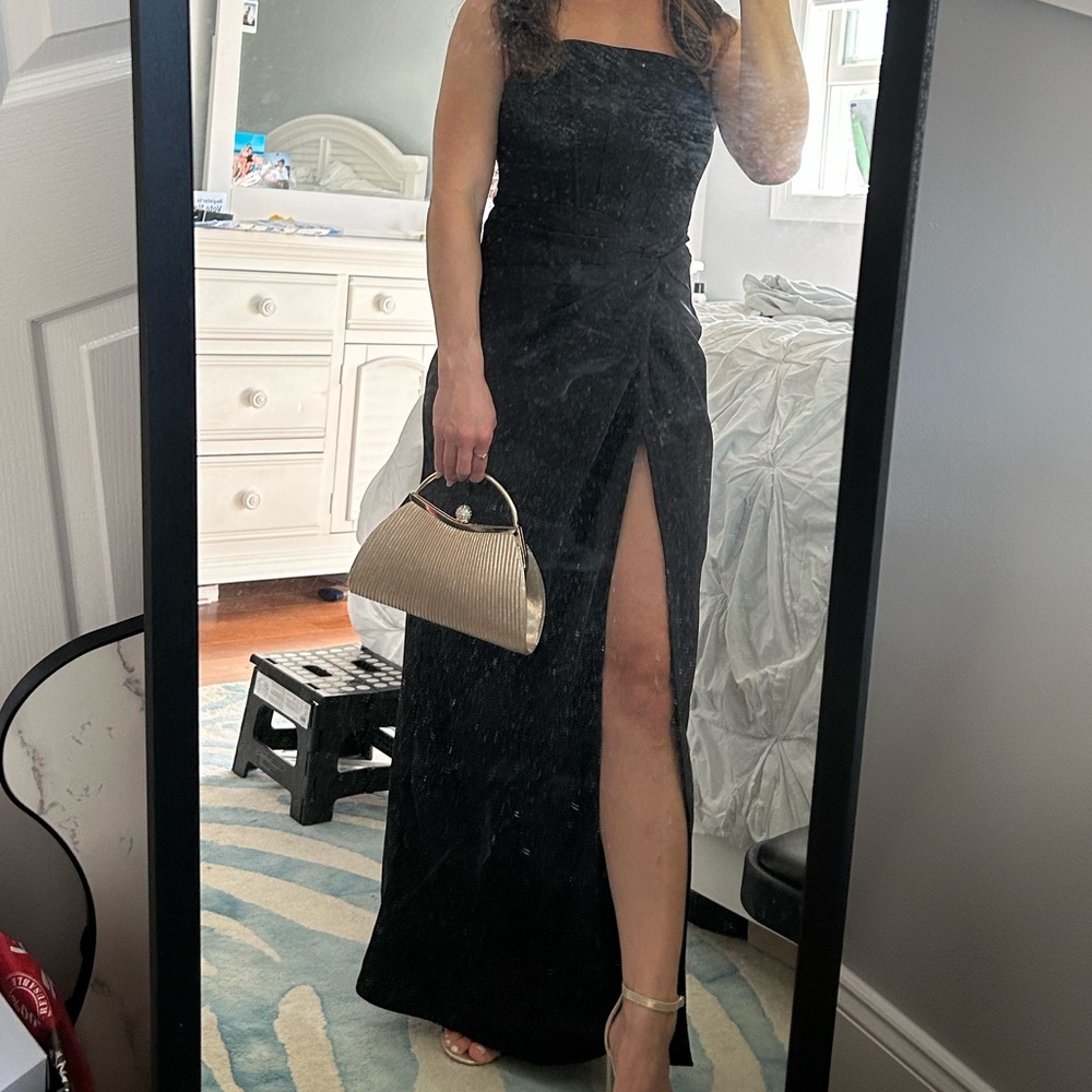 Elegant Black Evening Dressing
